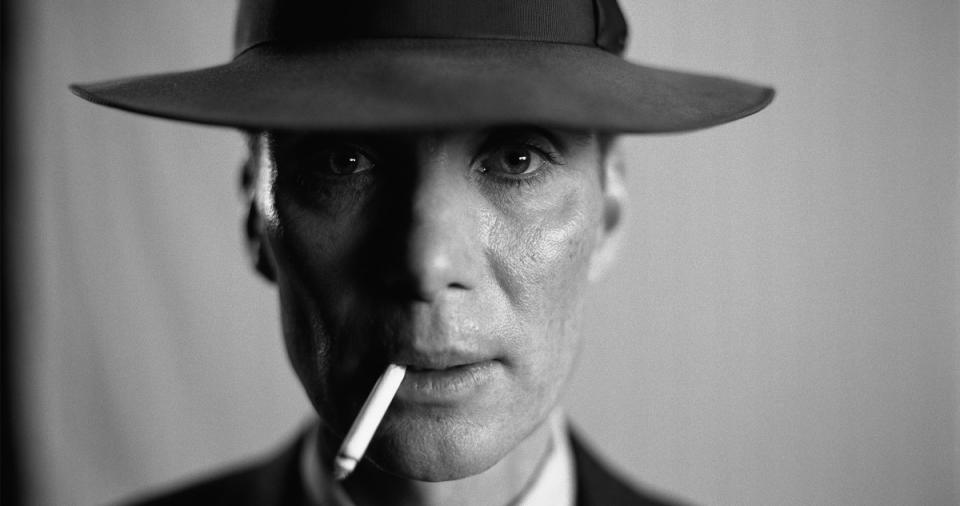 <p>Courtesy of Universal Studios</p><p>Plenty of easy Halloween costumes for guys use a sharp suit as a base. It’s the details here that make the difference if you want to nail Cillian Murphy’s take on scientist J. Robert Oppenheimer from the smash-hit 2023 Christopher Nolan flick. Namely, a fedora and a pipe—or a plain old cigarette—and a suit in a charcoal color should do the trick.</p>
