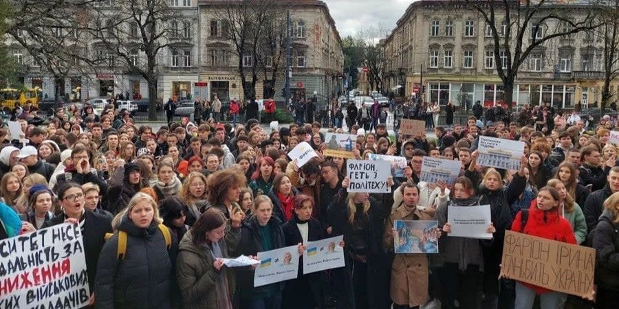 Lviv students organize protest to demand removal of Ukrainian language professor