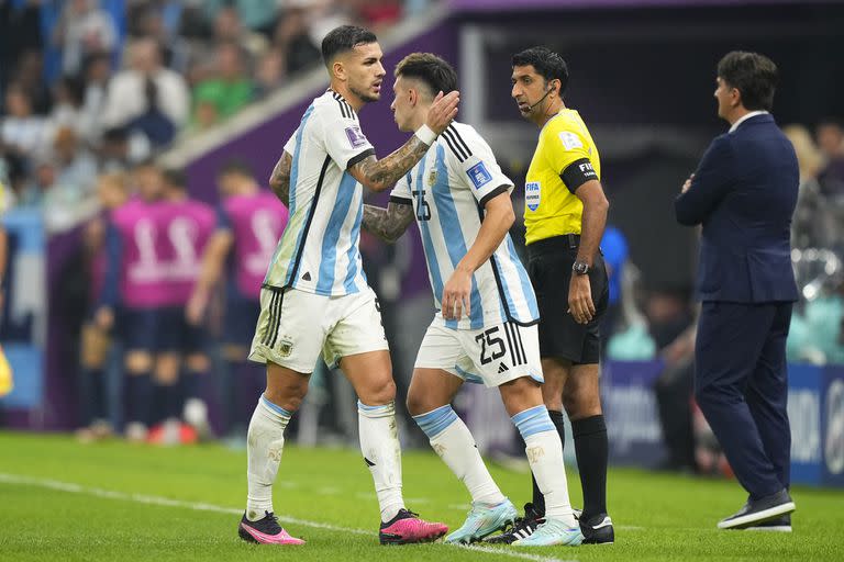 Leandro Paredes fue reemplazado por Lisandro Martínez en el partido entre Argentina y Croacia por semifinales de la Copa del Mundo