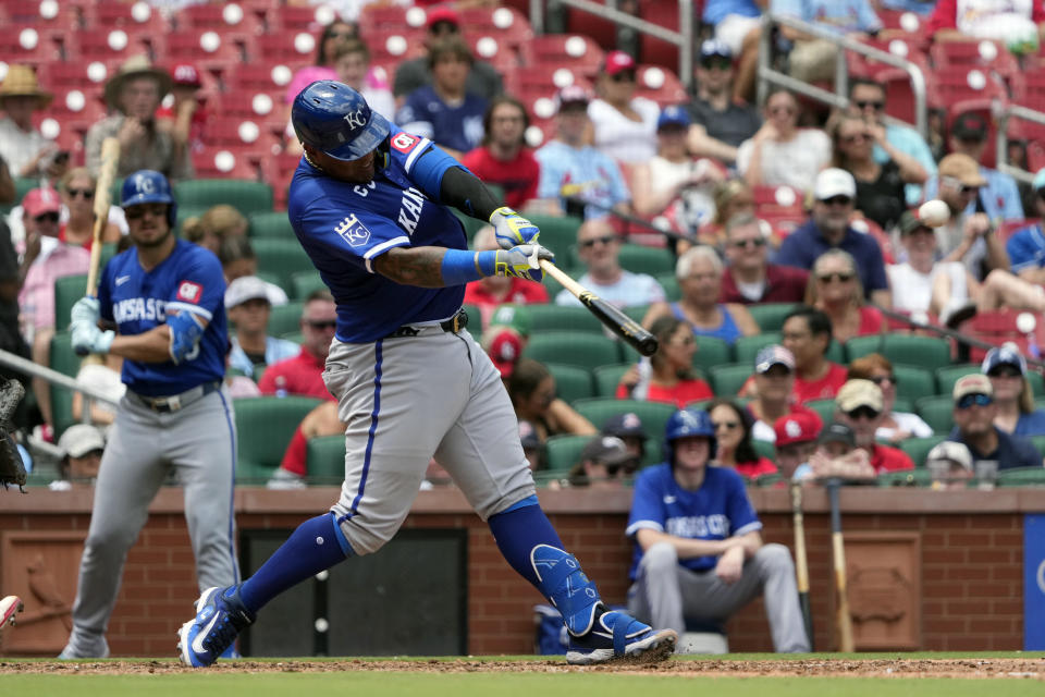 Salvador Perez leads Royals to 64 victory over Cardinals in opener of