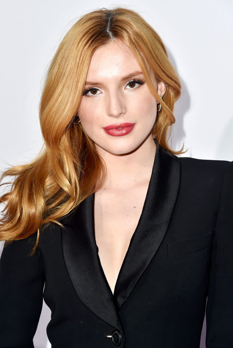 Actress Bella Thorne at the 41st Annual People's Choice Awards with her signature strawberry strands. (Photo: Frazer Harrison/Getty Images for The People's Choice Awards)