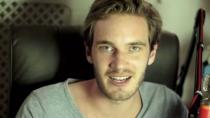 <p><strong>1. Pewdiepie</strong>. Il mondo di Youtube è in costante mutamento, e quindi questa classifica aggiornata al marzo 2017 potrebbe non essere attuale già fra qualche mese. Tuttavia, salvo eventi rari, la leadership di Pewdiepie (Felix Kjellberg) non è in discussione. Con oltre 54 milioni di follower lo svedese guadagna secondo Social Blade quasi 5.7 milioni di dollari di media all’anno grazie solo agli streaming, 15 milioni solo nel 2016. È un videogiocatore e una sorta di comico. </p>