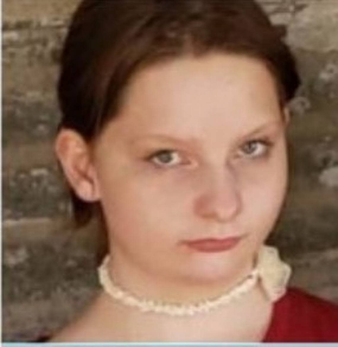 An endangered person advisory has been issued for 12-year-old Lisa Mae-Gladys Pierce who was reported missing after she left her Farmington, Missouri, home between 7:30 p.m. Monday and 12:45 a.m. Tuesday. Missouri Highway Patrol