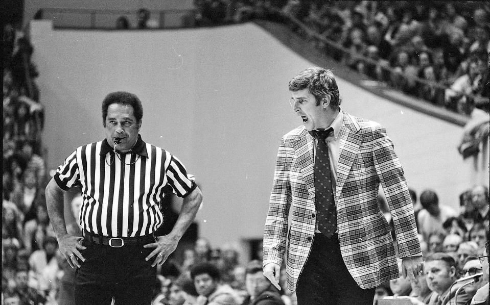 Bob Knight yells at a referee during the 1979 season.