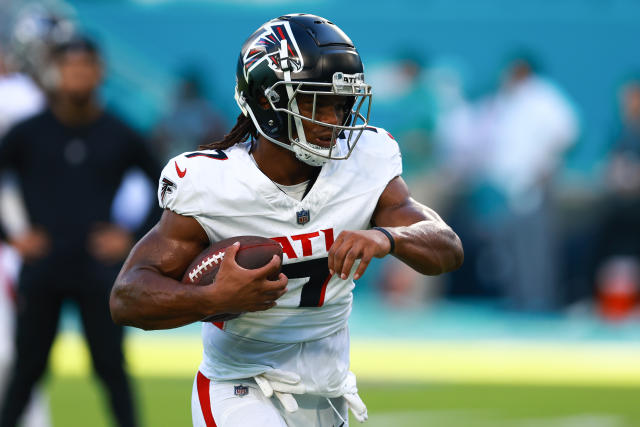 Ex-All-Pro RB Ranks Falcons' Bijan Robinson Outside Top 20 RBs