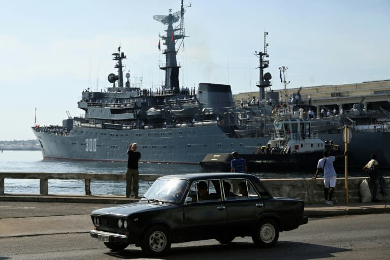 The Russian training ship of the Baltic Fleet Smolniy arrives at Havana harbor on July 27, 2024, as part of a fleet composed of the patrol vessel Neustrahimiy and the offshore oil tanker Yelnya. The Russian fleet will remain on the island from July 27-30. (YAMIL LAGE)