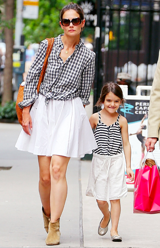 Katie Holmes and Suri Cruise in gingham.