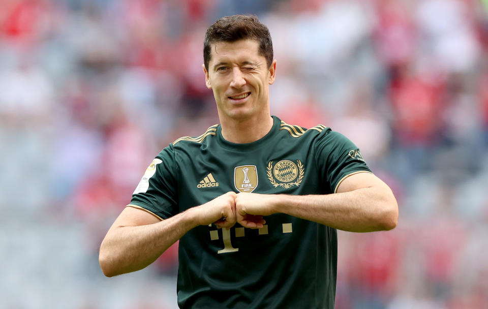 Robert Lewandowski wurde mit dem Goldenen Schuh als bester europäischer Torjäger der Saison 2020/21 ausgezeichnet. (Bild: Getty Images)