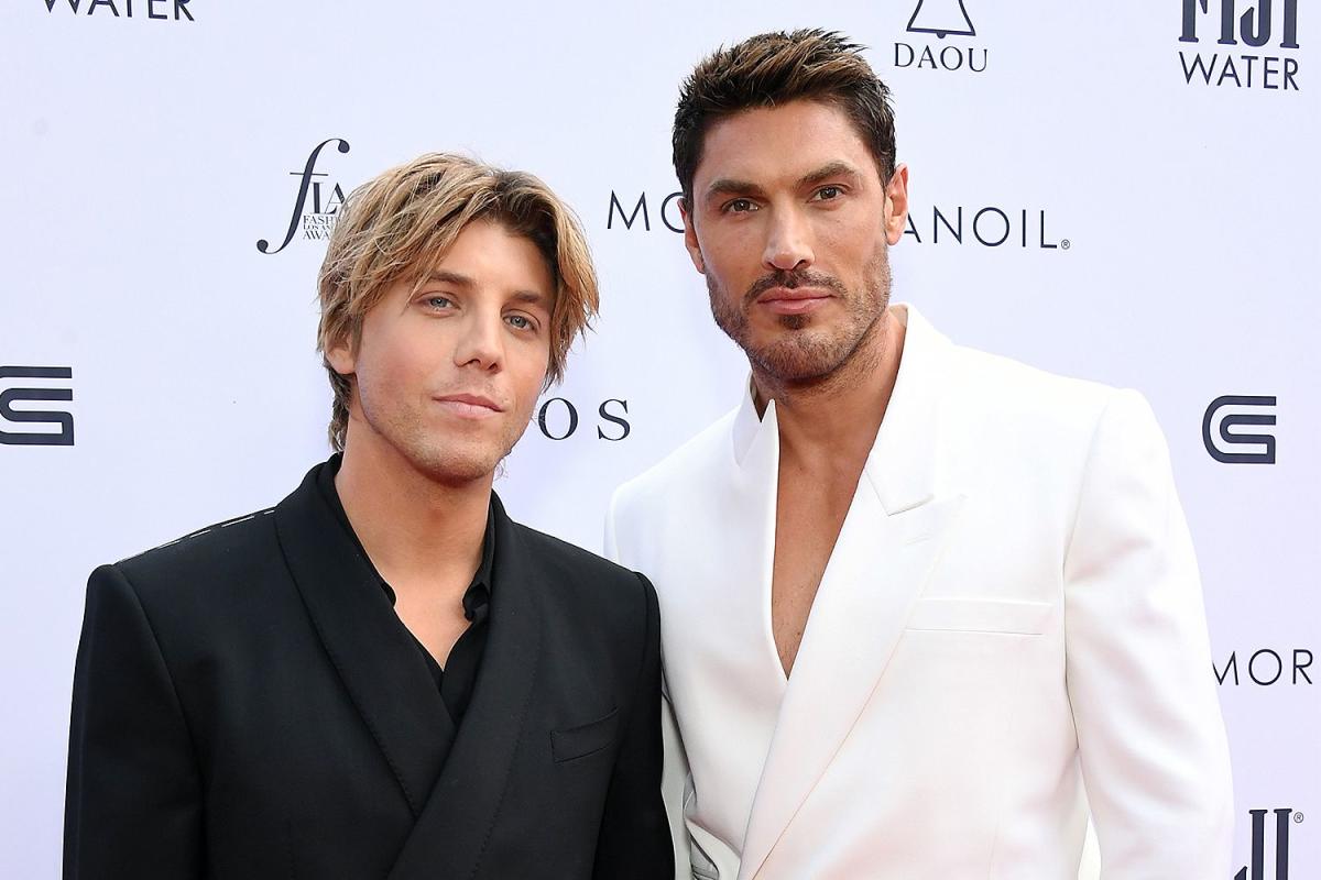 Lucas Gage and Chris Appleton wear matching rings on the red carpet ...