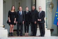 <p>François Hollande a invité l’équipe de <em>La Vie d’Adèle</em> au lendemain du Festival de Cannes 2013. Il avait vu récompensé de sa sacro-sainte Palme d’or le film d’Abdellatif Kechiche avec Léa Seydoux et Adèle Exarchopoulos. (Crédit : Getty Images) </p>