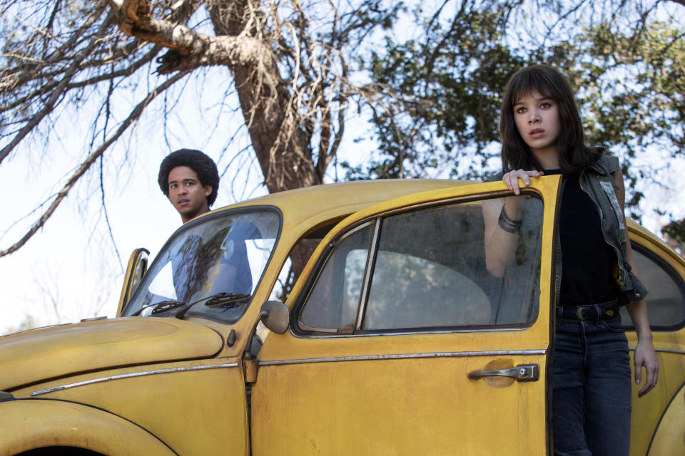 Jorge Lendeborg Jr. and Hailee Steinfeld in Bumblebee