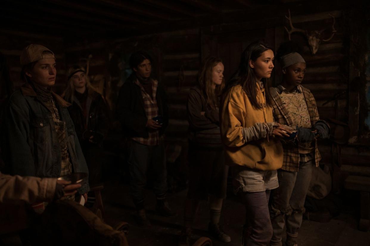 l r jenna burgess as teen melissa, sophie thatcher as teen natalie, kevin alves as teen travis, liv hewson as teen van, alexa barajas as teen mari and nia sondaya as teen akilah in yellowjackets season 2 photo credit kailey schwermanshowtime