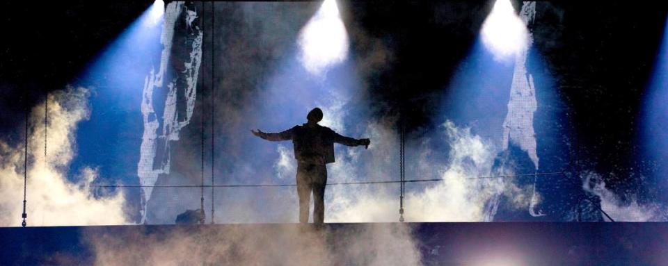 Kane Brown makes his grand entrance as he is lowered from a platform to the stage on his “In The Air Tour” to Raleigh, N.C.’s PNC Arena, Friday night, June 7, 2024.