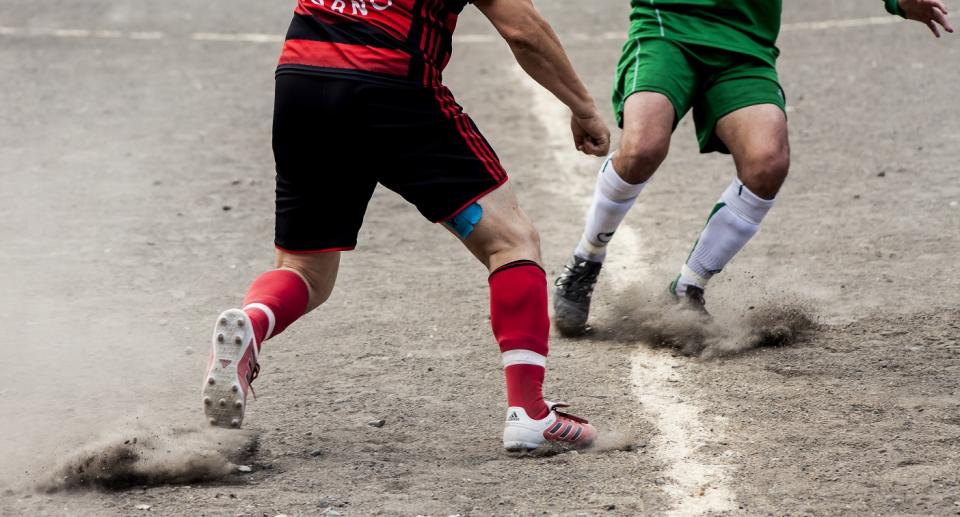 Im Amateurfußball kommt es immer wieder zu Ausschreitungen. (Symbolbild: Getty Images)