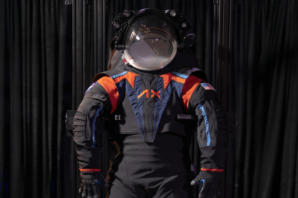 NASA  Axiom Spacesuit