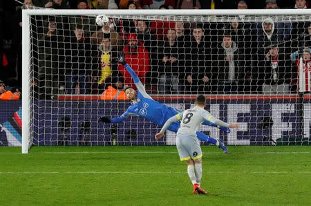 Soccer Football - FA Cup Third Round Replay - Southampton v Derby County - St Mary's Stadium, Southampton, Britain - January 16, 2019 Derby County's Mason Mount scores a penalty during a penalty shootout REUTERS/David Klein