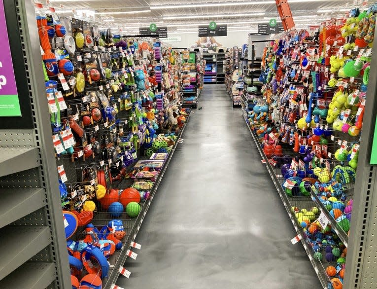 Pet Supplies Plus will host a grand opening event Saturday, Oct. 28, 2023, and Sunday, Oct. 29, 23023, at its latest retail store at 1866 S. West Ave. in Freeport, Illinois.