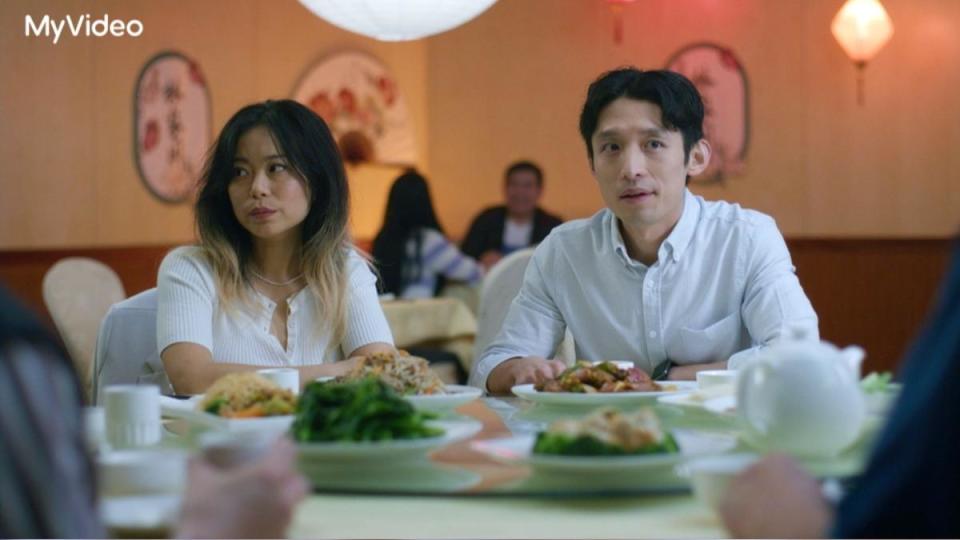 《三十而不立 第一季》講述30歲還沒嫁娶、被強迫聯誼的華裔男女的故事。（圖／MyVideo提供）
