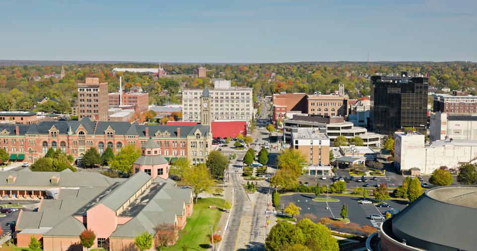 An aerial photograph of Springfield, Ohio.