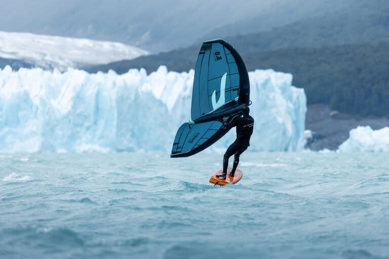 Yago Lange en el glaciar Perito Moreno