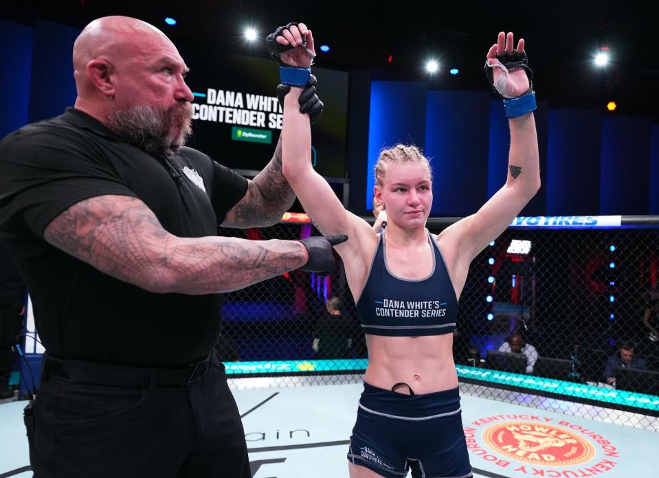 Viktoriia Dudakova won her Contender Series match Tuesday.