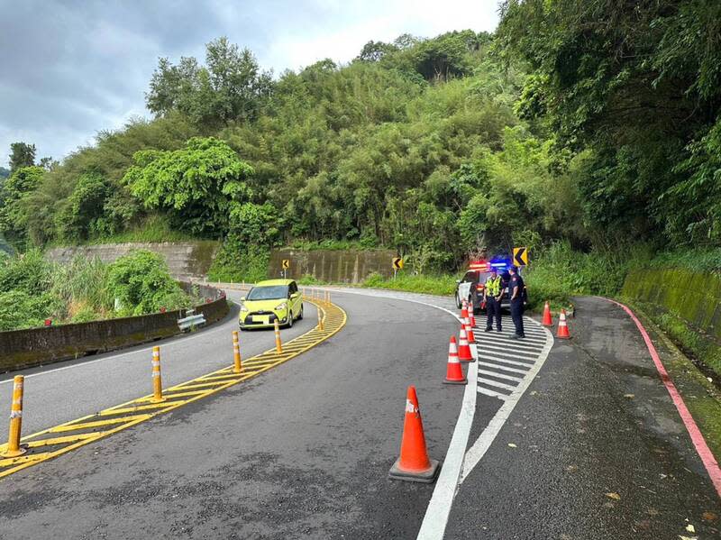 桃警展開執法專案  加強取締台7乙線違規 桃園市大溪警分局22日起展開「平安月加強交通安全 執法專案」，在台7乙線、羅馬公路及台3、4、7線等 路段加強取締，遏止飆車歪風。 （警方提供）  中央社記者葉臻傳真  112年8月22日 