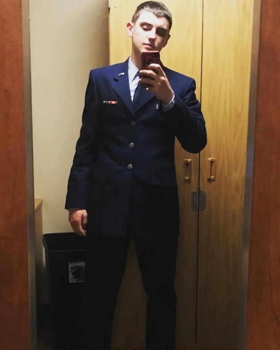 <div class="inline-image__caption"><p>An undated picture shows Jack Douglas Teixeira, a 21-year-old member of the U.S. Air National Guard, who was arrested by the FBI, over his alleged involvement in leaks online of classified documents, posing for a selfie at an unidentified location.</p></div> <div class="inline-image__credit">Social Media Website/via Reuters</div>