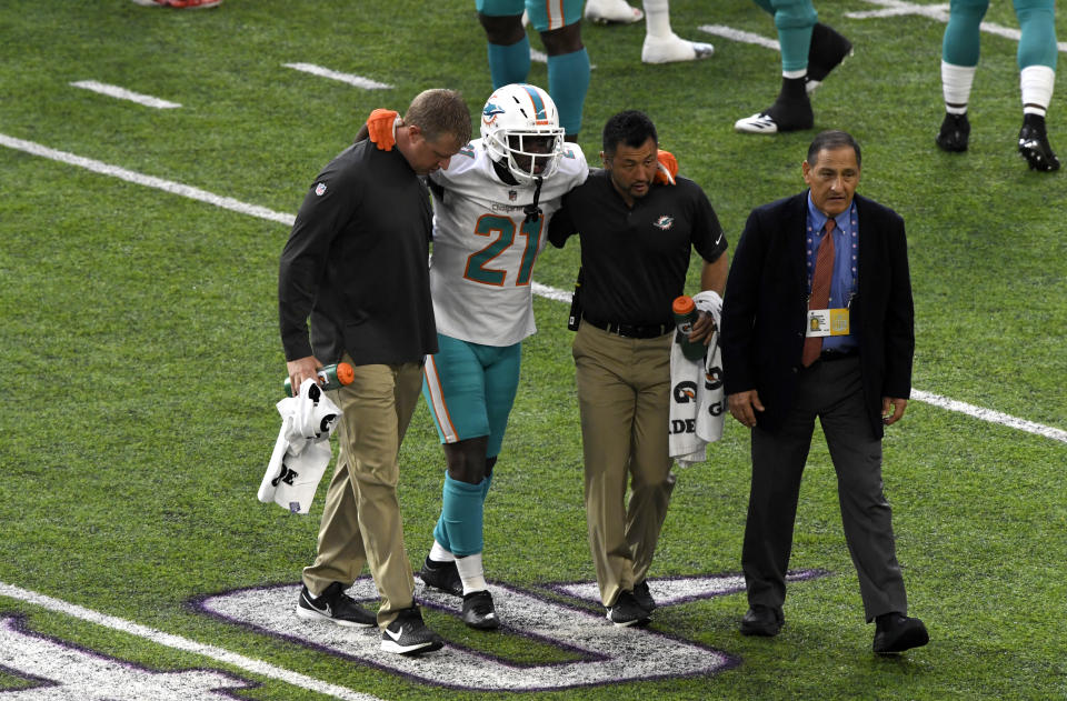 Frank Gore needed help off the field from team athletic trainers in the second quarter on Sunday in Minneapolis. Gore has played in 125 consecutive games. (Getty Images)