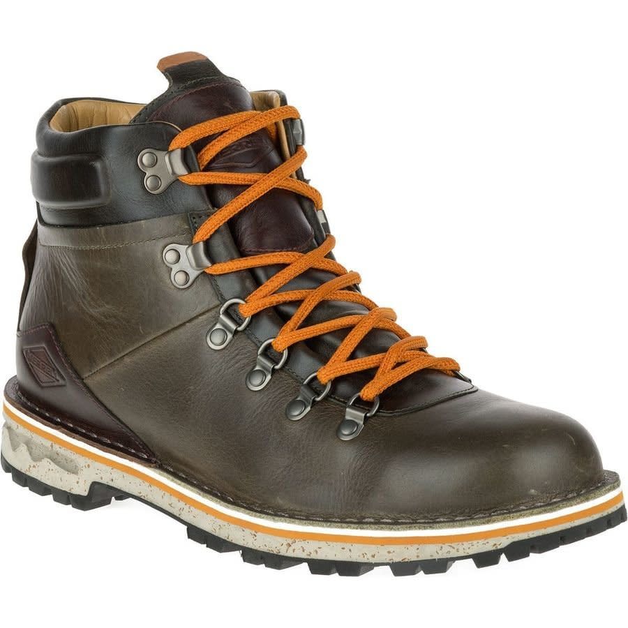 Get them <a href="https://www.backcountry.com/merrell-waitsfield-sugarbush-waterproof-boot-mens?rr=t" target="_blank">here</a>.&nbsp;