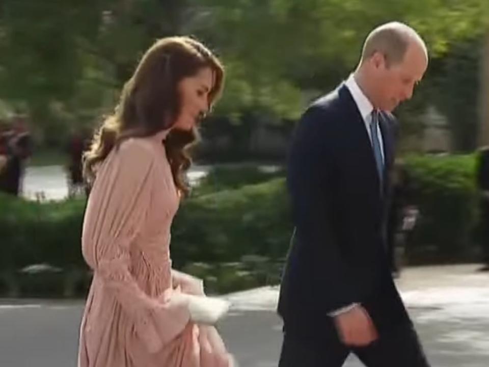 Princess Kate in blush pink dress arriving at Zahran Palace alongside Prince William