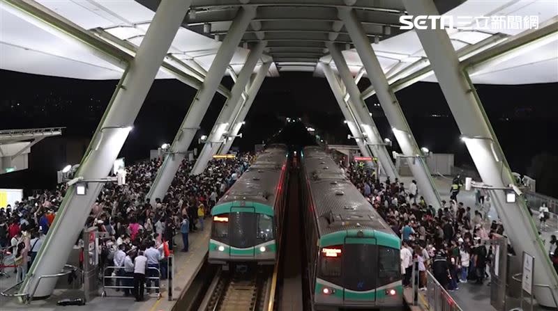 高捷以每三分鐘間距疏運人潮。（圖／高捷提供）