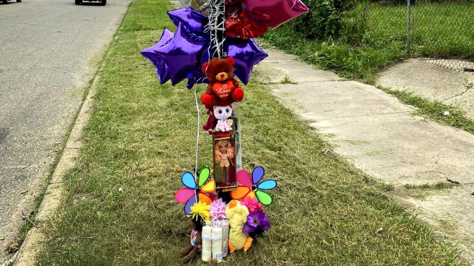 PHOTO: A memorial has been started and is growing near Olympia and Erwin the day after police confirmed the body of Wynter Cole Smith was found in an overgrown alley between homes near the intersection, in Detroit, Mich., on July 6, 2023. (Frank Witsil/Detroit Free Press via USA Today Network)