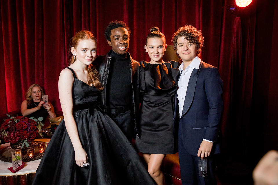 Die „Stranger Things“-Stars Sadie Sink, Caleb McLaughlin, Millie Bobby Brown und Gaten Matarazzo (v.l.). (Bild: Getty Images)