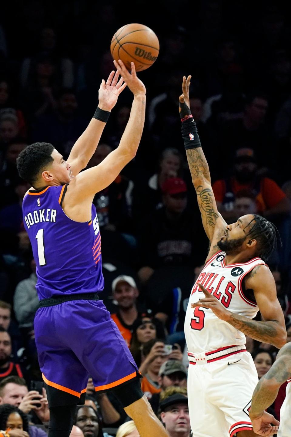 BULLS-SUNS (AP)