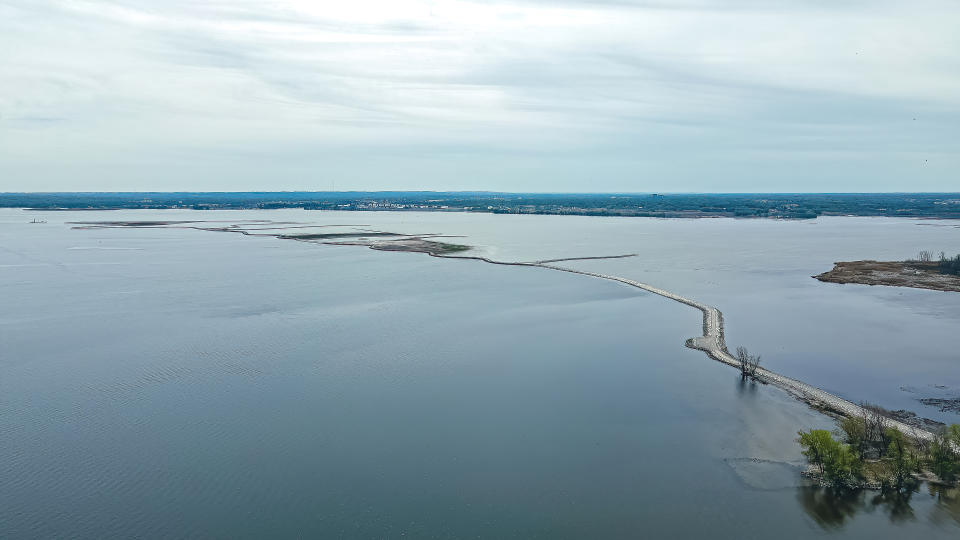 A view of the water in Green Bay Wisconsin along the Great Lakes