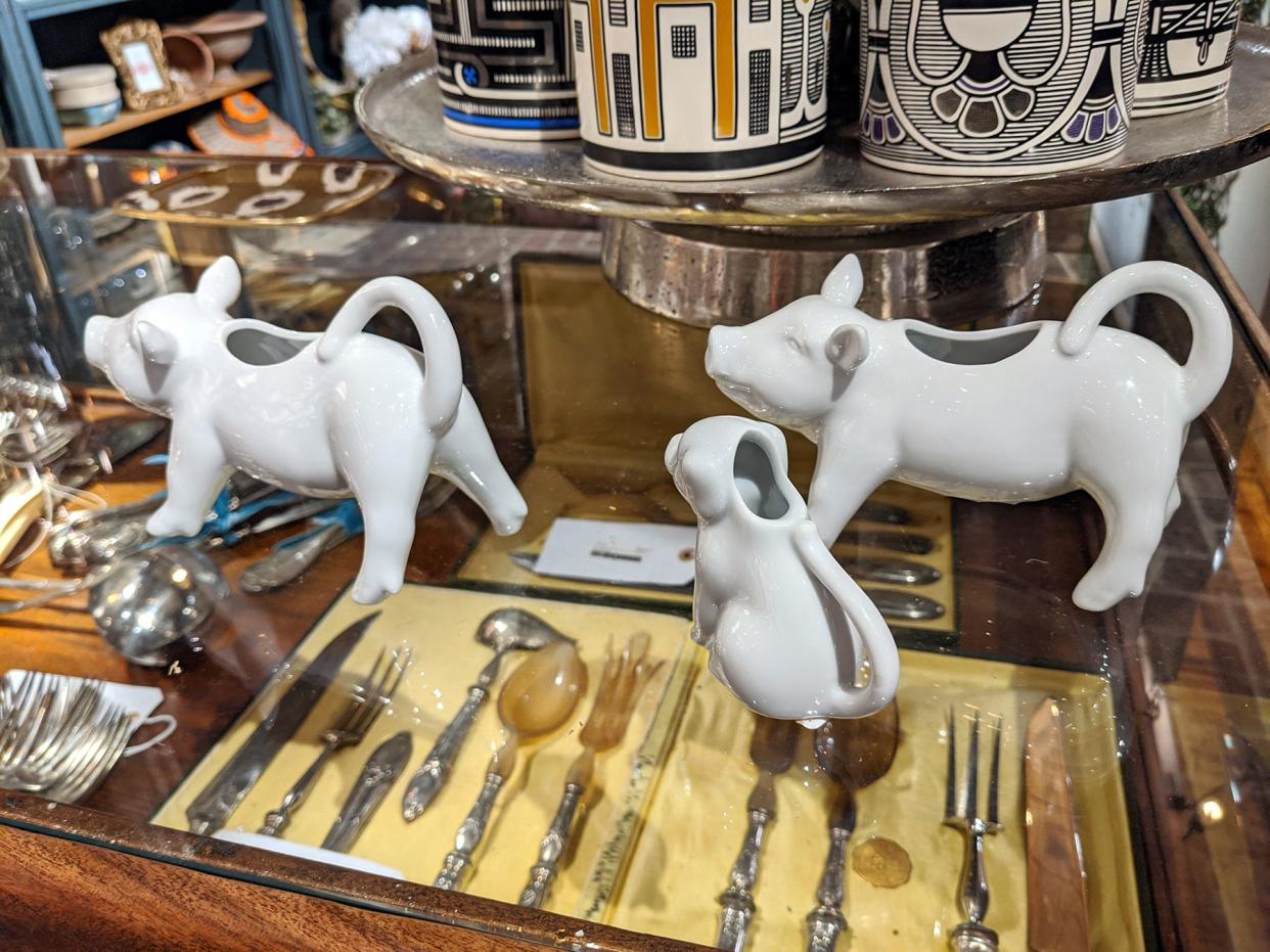 The Paris Market offers tableware, barware, home decor, linens, and vintage kitchenware with a French flair.