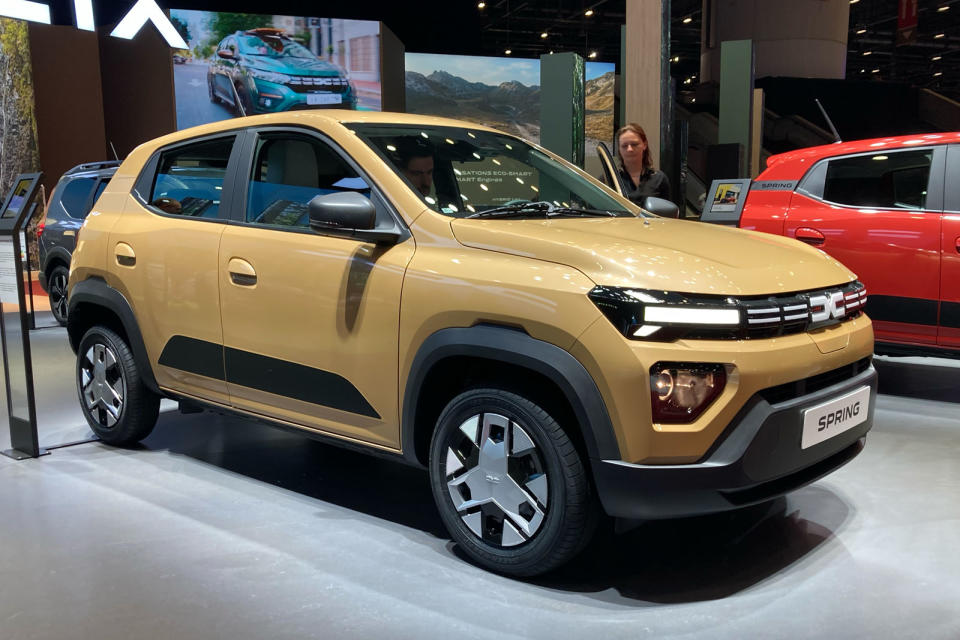 Dacia Spring Geneva motor show front quarter