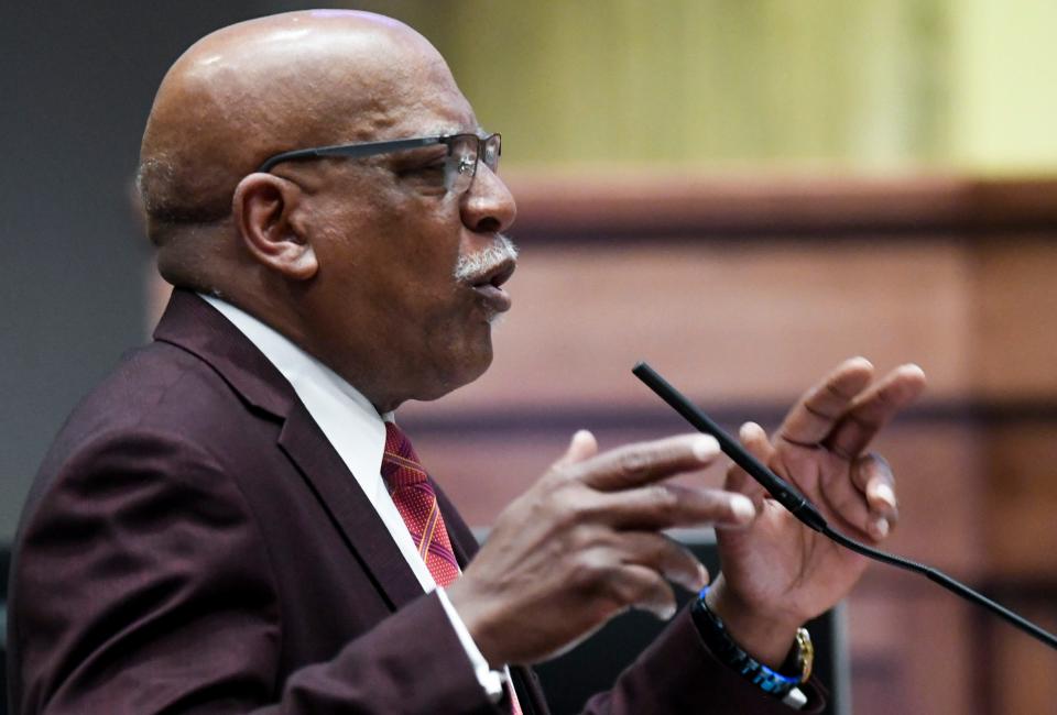 Sen. Rodger Smitherman proposed an amendment to the CHOOSE Act on Wednesday.