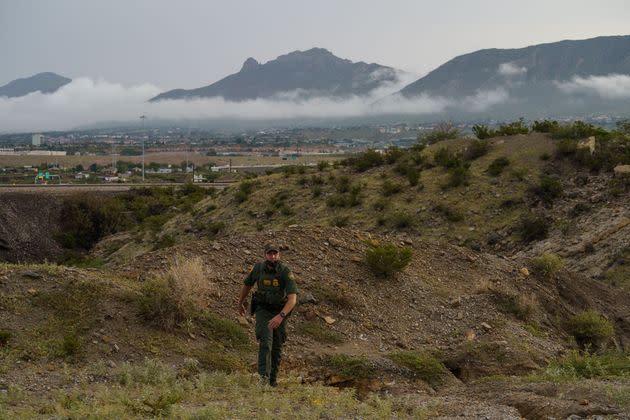 U.S. Border Patrol Agent Joel Freeland patrols at the base of Mount Christo Rey in Sunland Park, New Mexico on September 1, 2021. (Photo: PAUL RATJE via Getty Images)