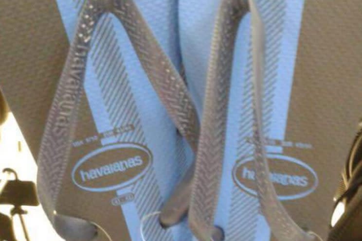 Diese Flip Flops lösen einen neuen Farbenstreit aus (Bild: twitter-naosejatrouxa)