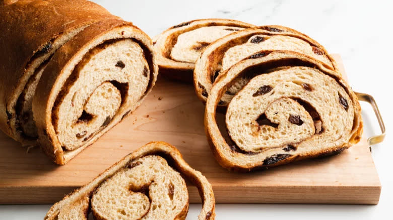 sliced cinnamon raisin roll 