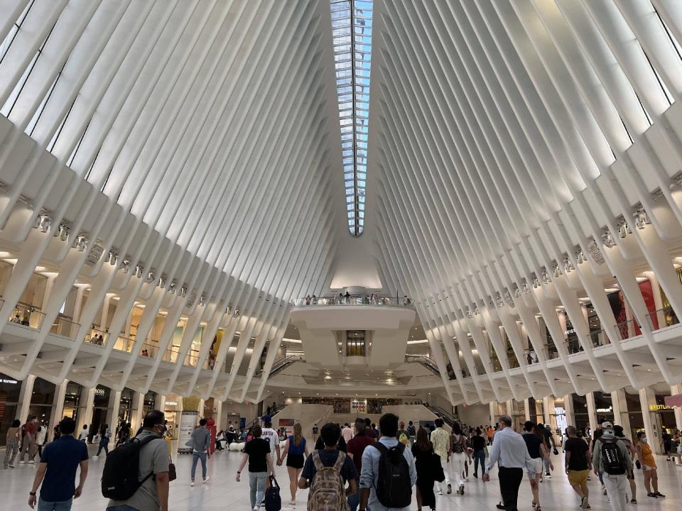 <p>iPhone 13 Pro camera sample: A medium shot of the Oculus.</p> 