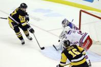 NHL: New York Rangers at Pittsburgh Penguins