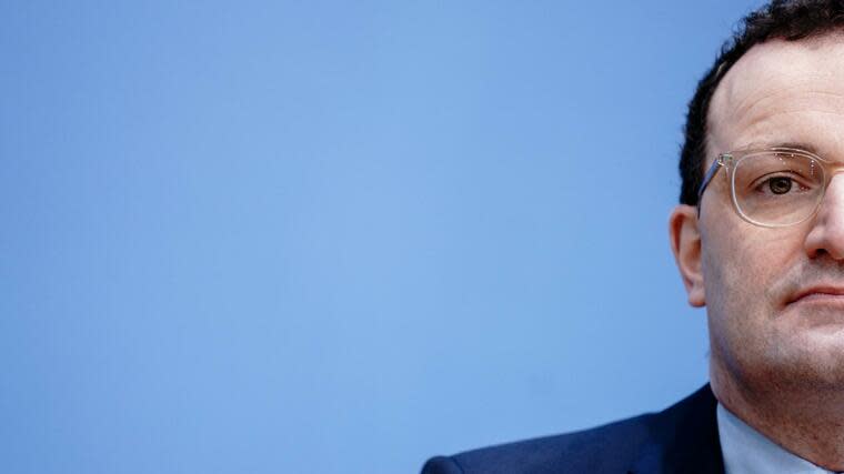 Mit halber Kraft voraus: Jens Spahn verweigert uns seine Kompetenz und Zuständigkeit. Foto: dpa