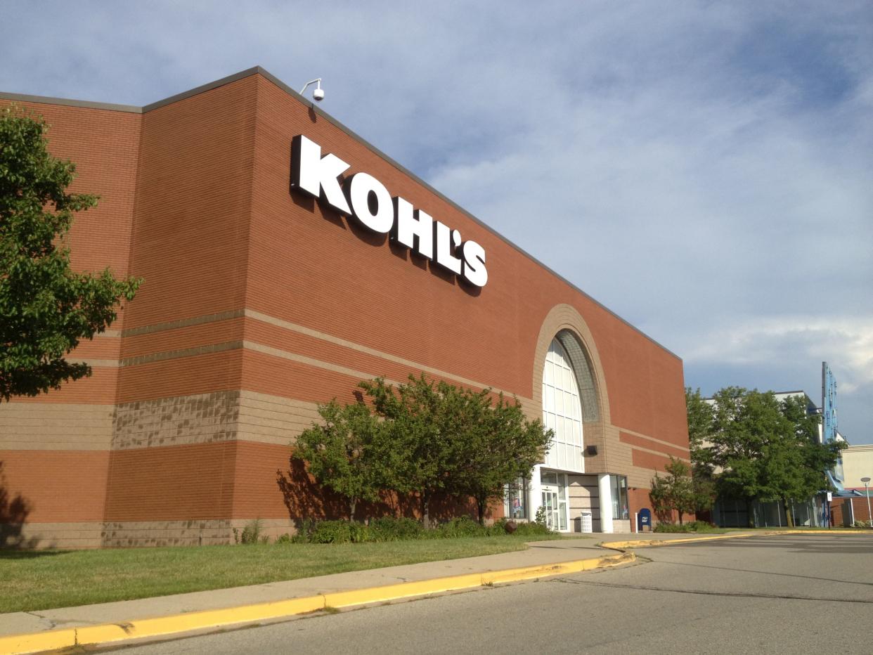 Kohls at Cincinnati Mills Mall on sunny day