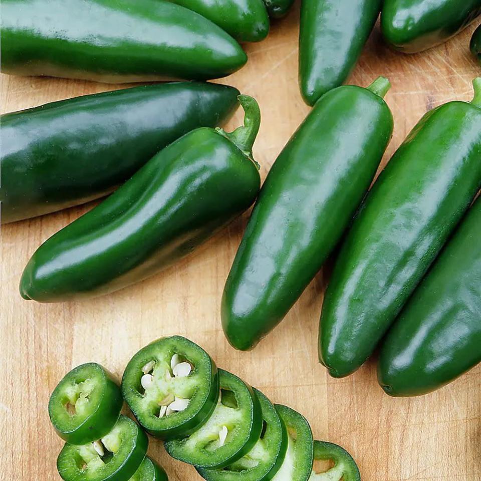 Bonnie Plants jalapeno plant, garden landscaping