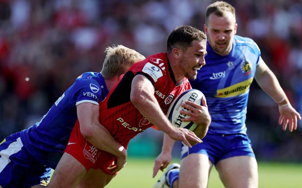 Antoine Dupont scores Toulouse's sixth try