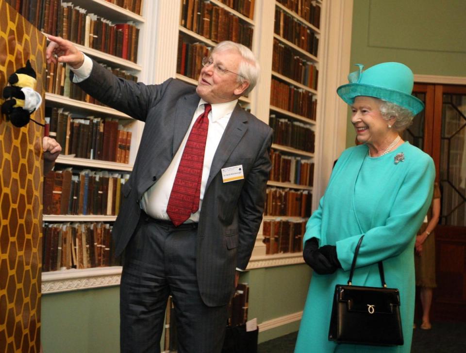 Sir David Attenborough with the Queen at the Royal Institution of Great Britain (Dominic Lipinski/PA) (PA Archive)