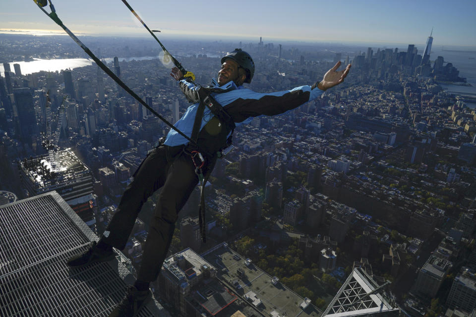 腳發軟！400公尺高摩天大樓邀你無欄杆俯瞰全紐約
