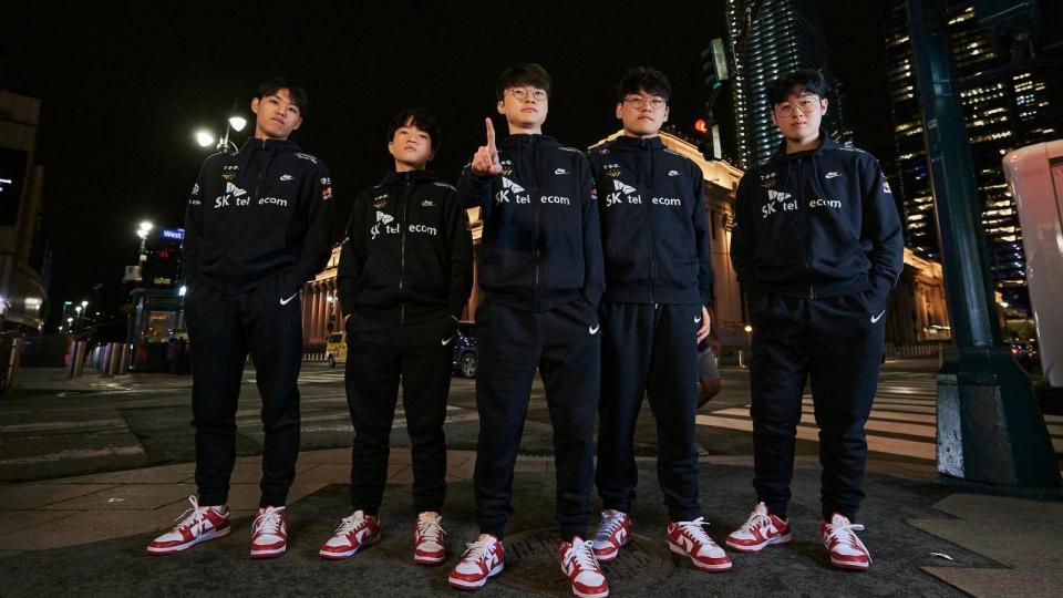 T1 have been trying to take their fourth title for a while now. If they don't lose focus and keep a healthy mental state, they just might win Worlds again (Photo: Riot Games)